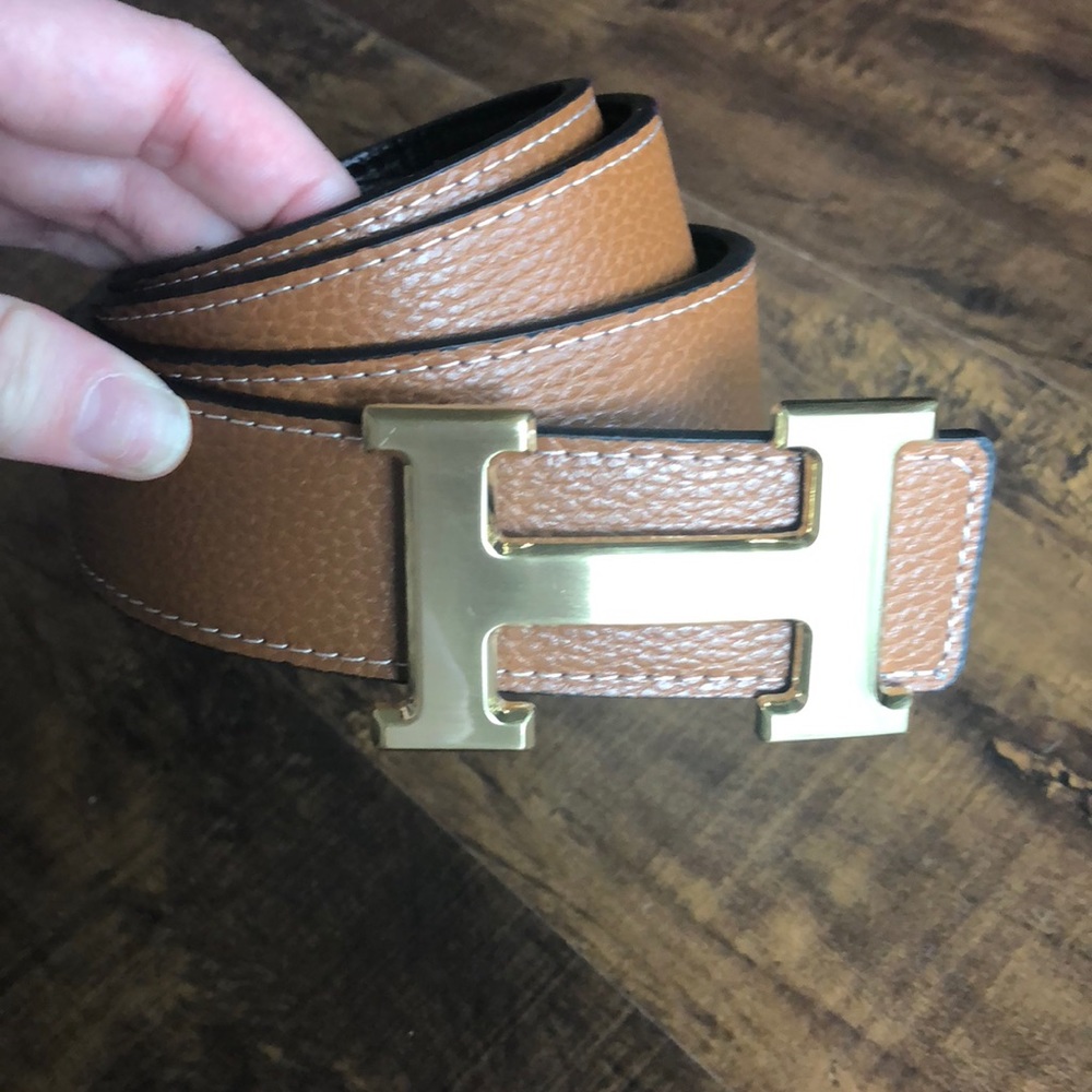 NEVER WORN: Tan & Gold Belt- 45”